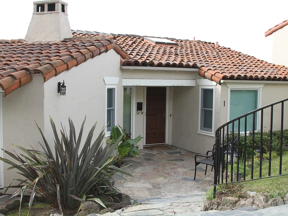 1 Alta Ave