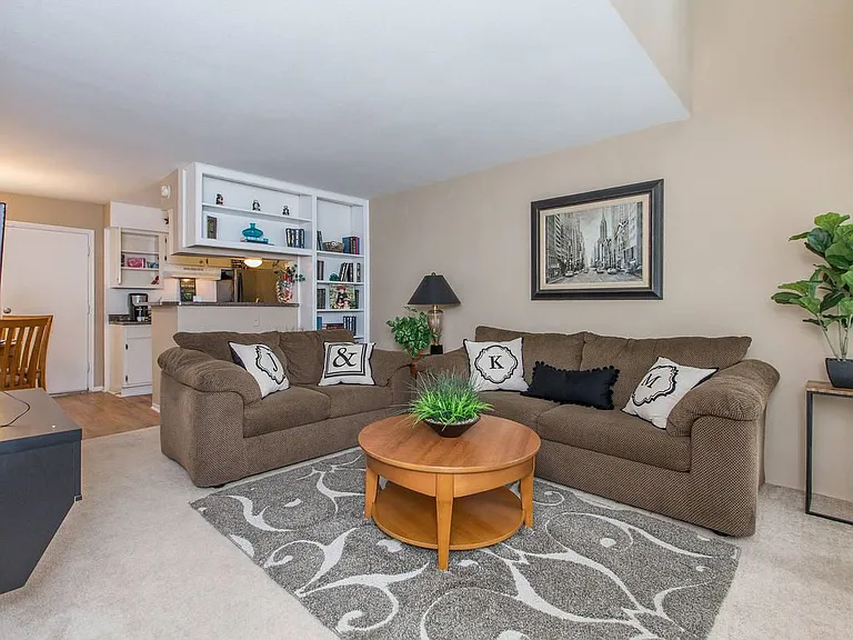 Lafayette Green Apartment Homes — Photo 31