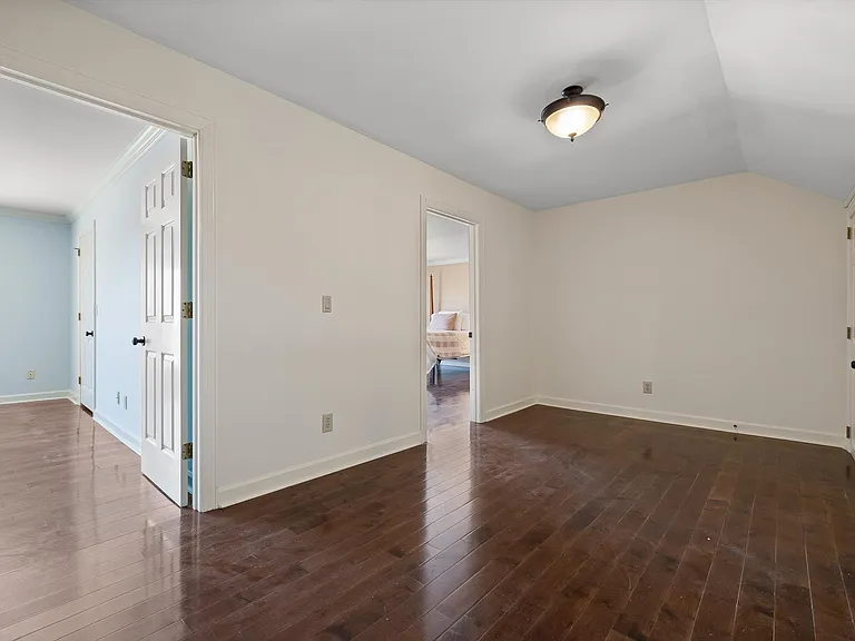 565 Winterview Ln — Photo 36