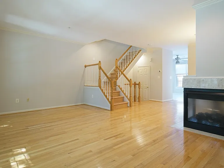 9423 Fields Rd — Photo 11