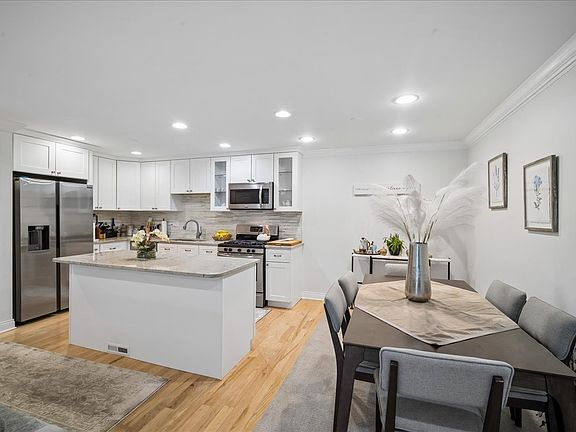 5th image of 1220 Park Ave W APT 132