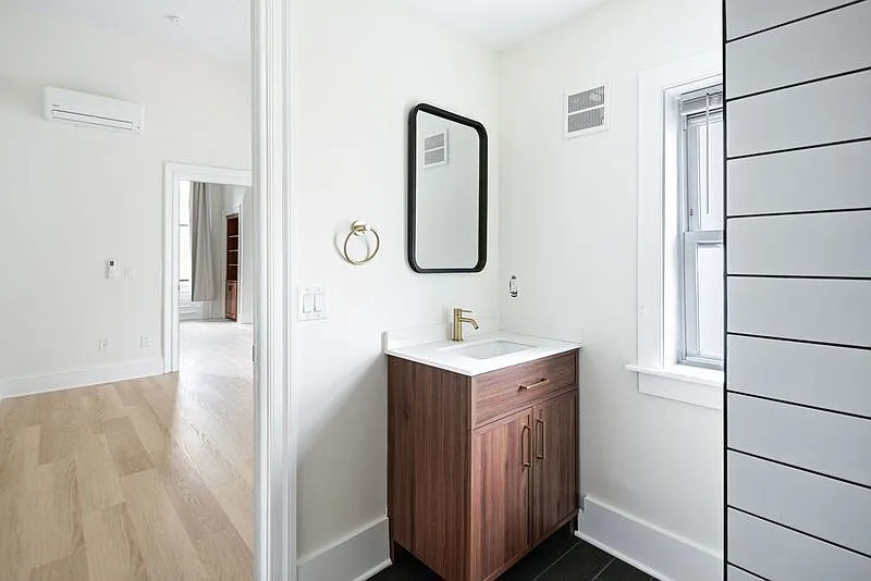 1 bed, 1.0 bath, 567 sqft, $1,950 — Photo 3