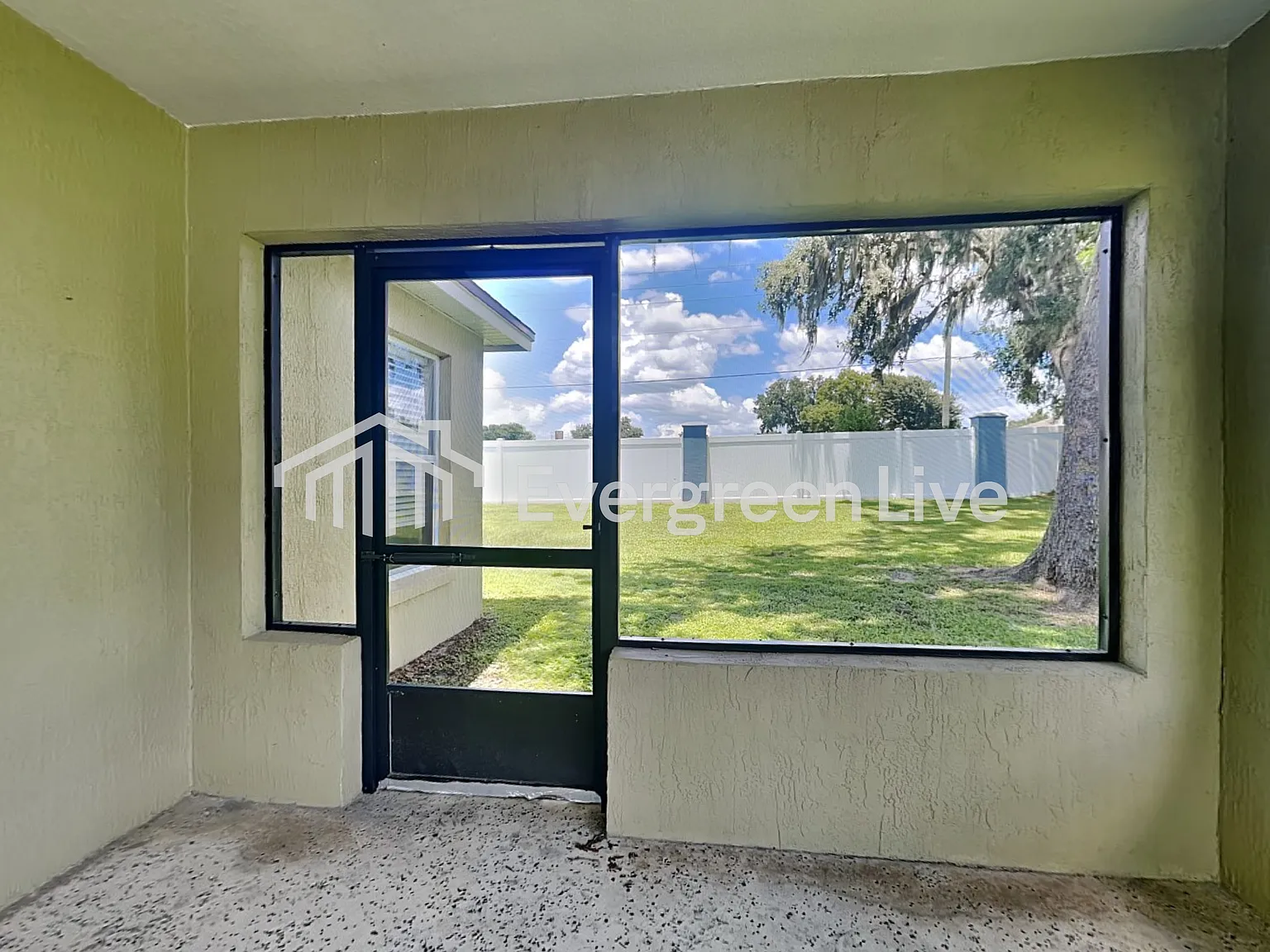3 bed, 2.0 bath, 1615 sqft, $1,895 — Photo 4