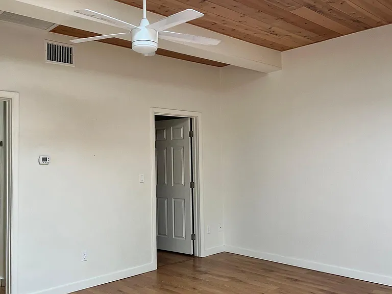 4540 N 44th St #18 — Photo 15
