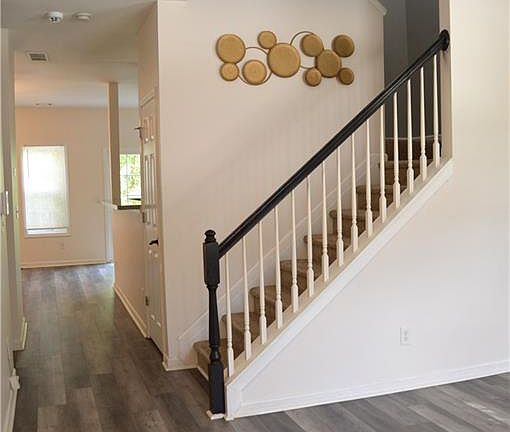 2nd image of 3072 Cedar Glade Ln