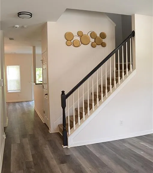 3072 Cedar Glade Ln — Photo 2