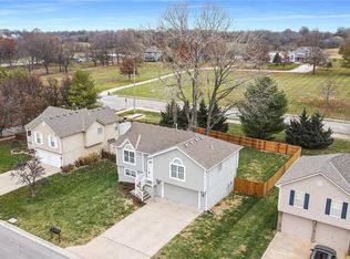 713 Thunder Gulch Dr, Raymore, MO 64083