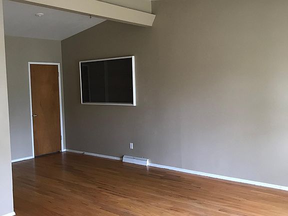 5th image of 495 Larry Dr