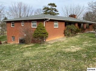 611 Hardin Ln, Sevierville, TN 37862