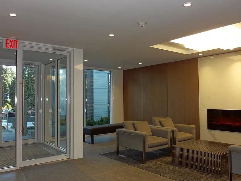 6633 Cambie St #600 — Photo 2