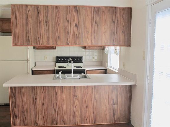 2nd image of 1107 Woodenshoe Ct