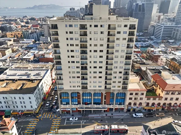946 Stockton St APT 18B, San Francisco, CA 94108