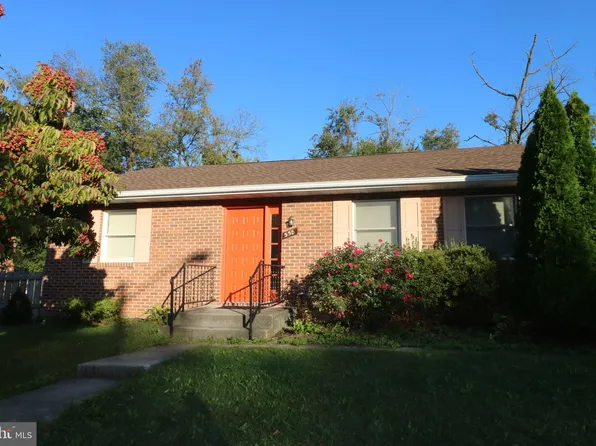 358 Yorkshire Dr, Hagerstown, MD 21740