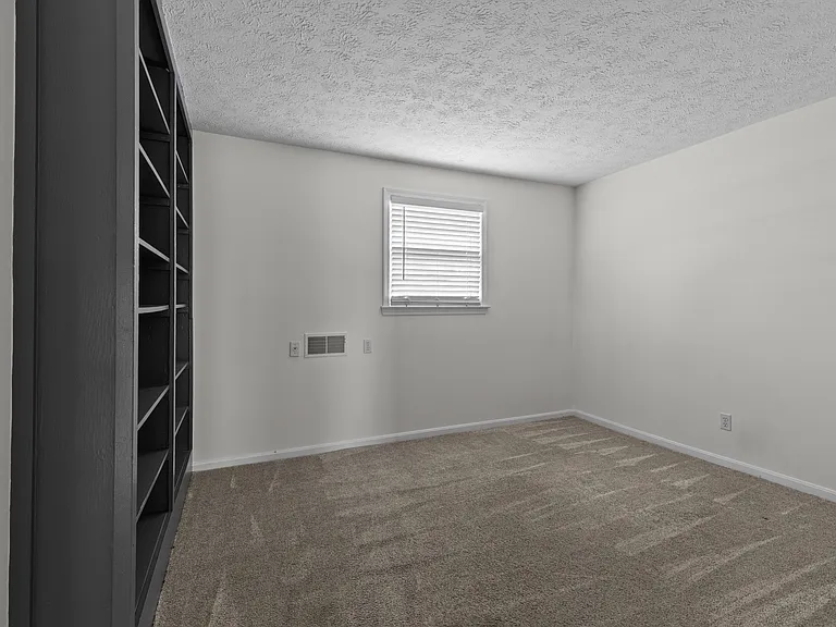 10404 Lark Park Dr — Photo 22