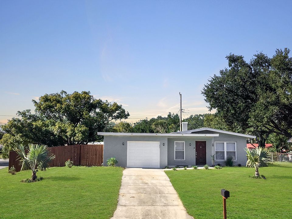 1st image of 1432 Brook Dr