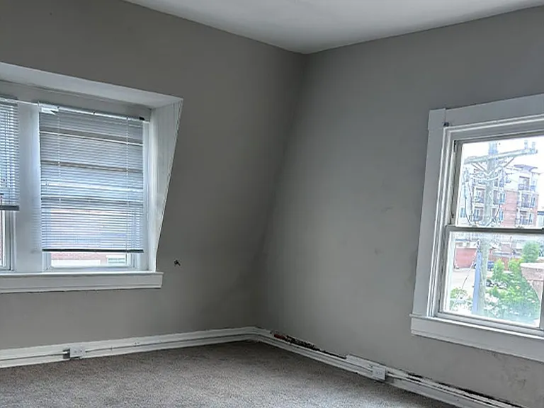 2829 Glendora Ave — Photo 5