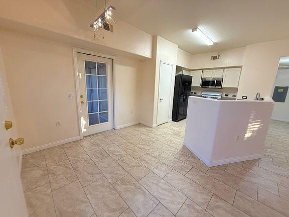 2nd image of 3400 Cabana Dr Unit 1054