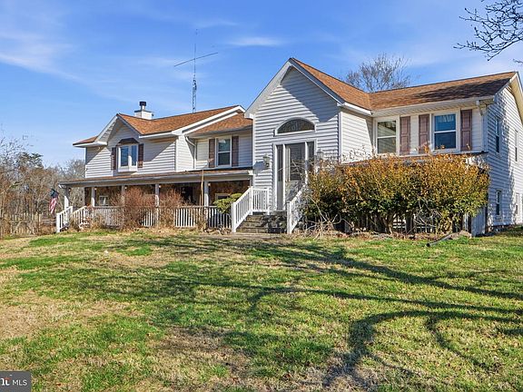 3rd image of 9304 Troy Dr