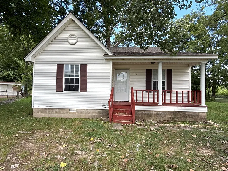 114 Tuxedo Dr — Photo 1