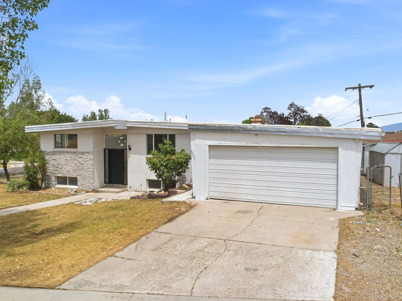 3 bed, 1155 sqft, $2,300 — Photo 4