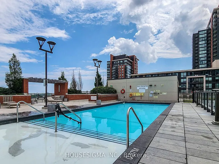 3091 Dufferin St #211 — Photo 38