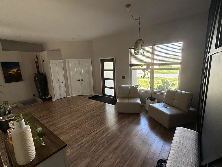 Sitting Room Foyer