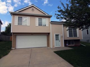 19060 T St, Omaha, NE 68135