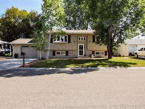 2nd image of 932 Blue Sage Ct