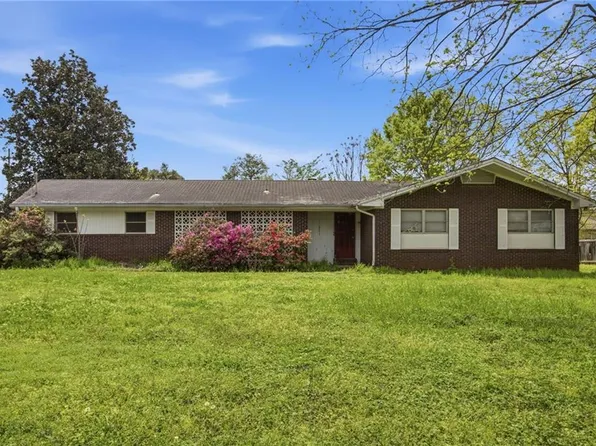 2521 Fairview Rd, Covington, GA 30016