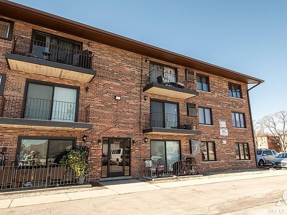 2nd image of 7347 W 79th Pl APT 2D