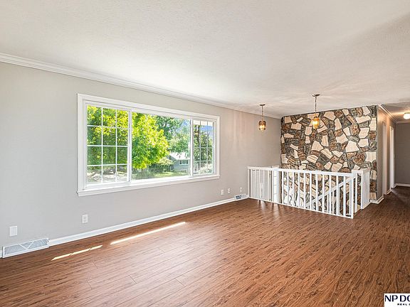 5th image of 8516 Orchard Ave