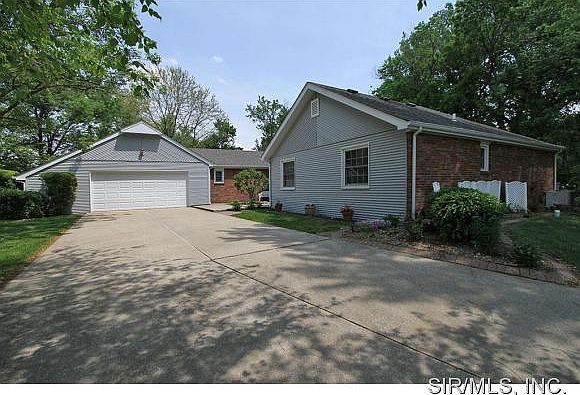 1st image of 61 Gamlin Dr