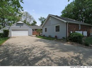 61 Gamlin Dr, Fairview Heights, IL 62208