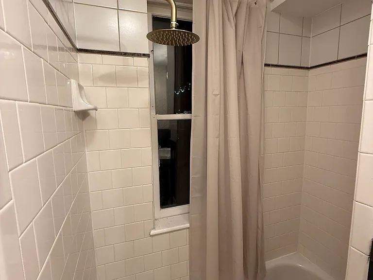 126 E Montgomery St — Photo 23