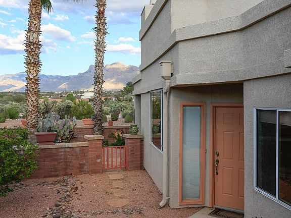 3rd image of 8766 N Johnny Miller Dr