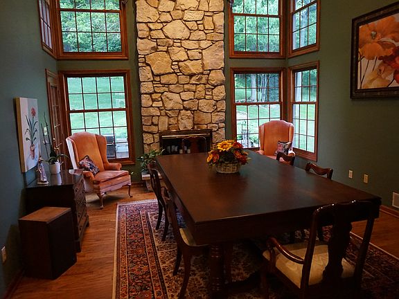 4th image of 3919 Laurel Oak Cir