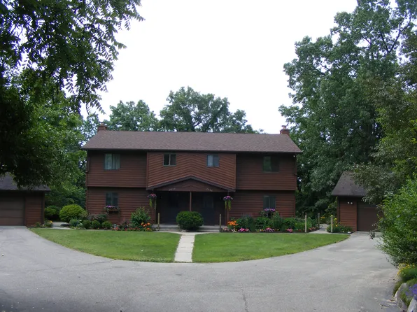 2004 Heibeldoo Dr SE, Lowell, MI 49331