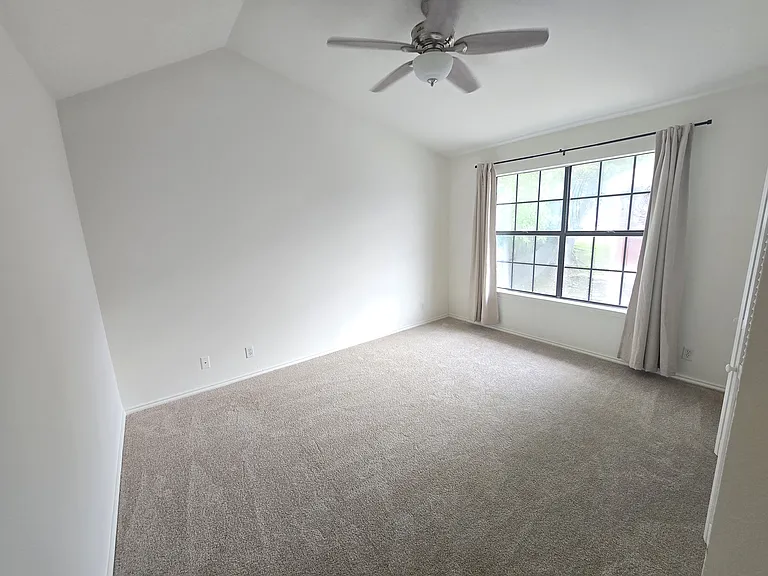 2215 Post Rd #2053 — Photo 11