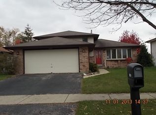 8825 Obrien Dr, Orland Hills, IL 60487