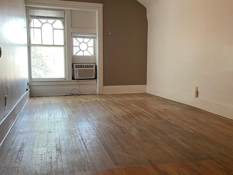 821 Goodhue Blvd #9 — Photo 7