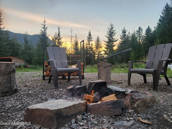 3829 River Rd, Clark Fork, ID 83811