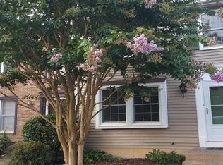 7906 Tyson Oaks Cir, Vienna, VA 22182