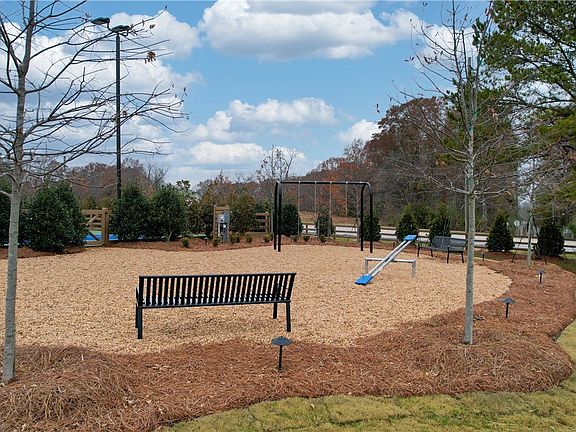 4th image of 75 Firefly Ln