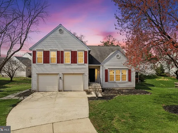 1292 Browns Mill Ct, Herndon, VA 20170