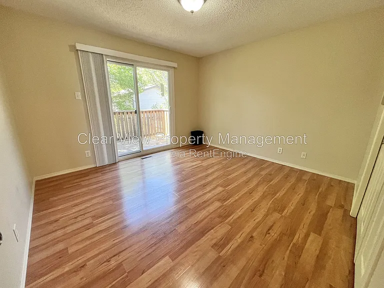 14 Princeton Cres W — Photo 12