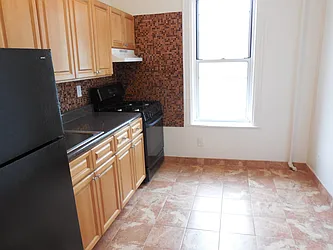 Rented by Zikos Realty Services