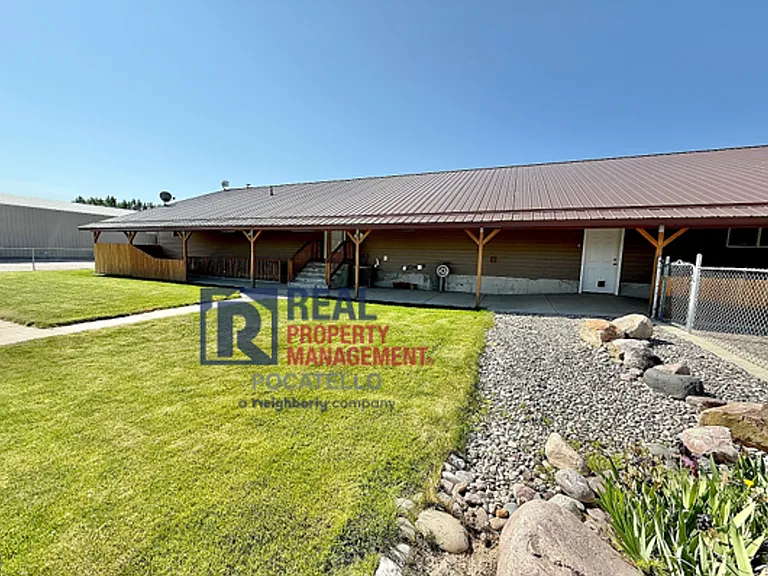 13355 N Dekay Rd — Photo 2