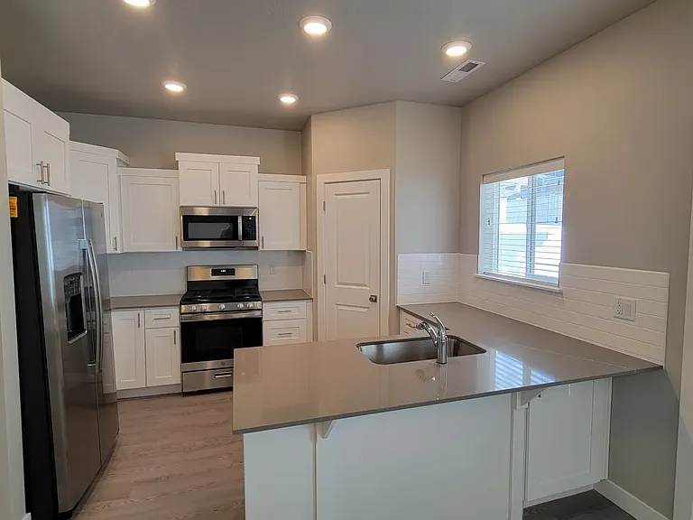 3039 N 225 E — Photo 7