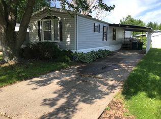 1009 Springdale Ln, Dekalb, IL 60115