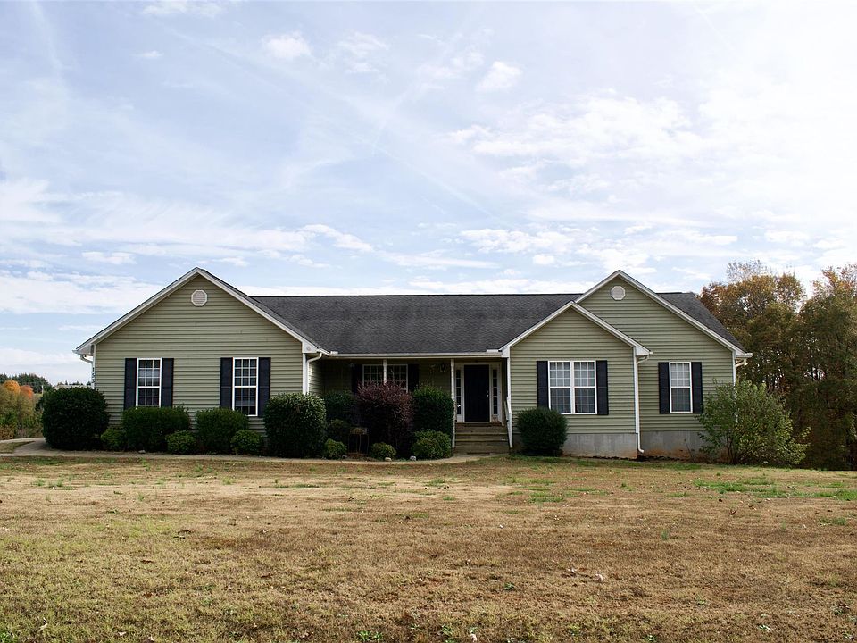 1st image of 153 Wilkins Hills Ln